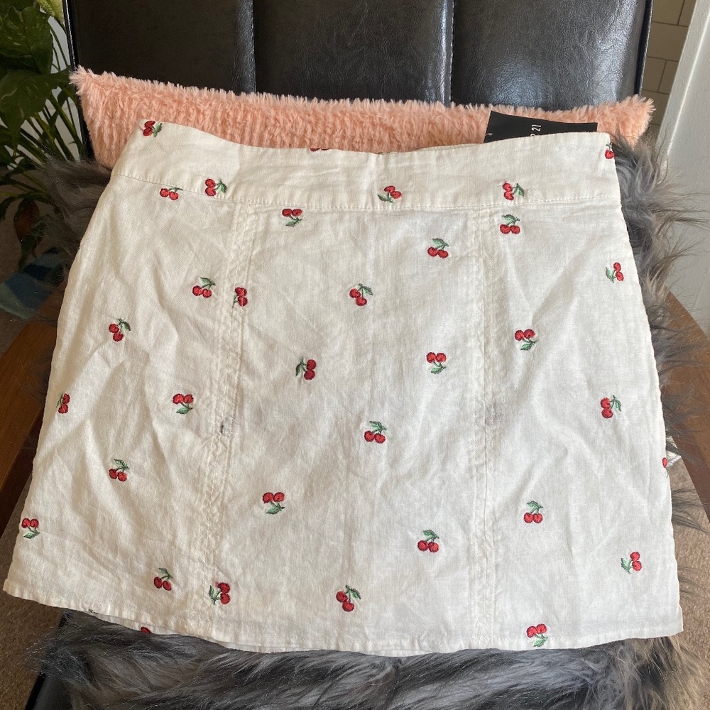 Forever 21 Cherry Embroidered skirt XS